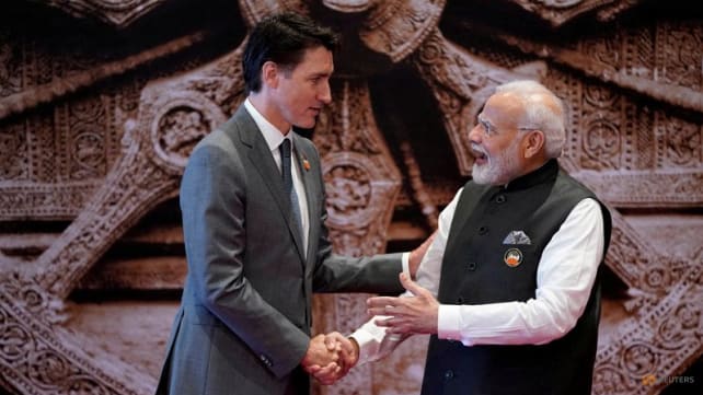 India resumes issuing visas to Canadians after spat